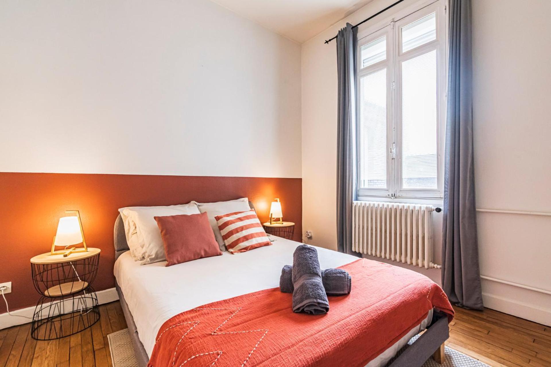 L'Haussmannien - Spacieux 4 Chambres - Centre - Gare Reims Exterior foto